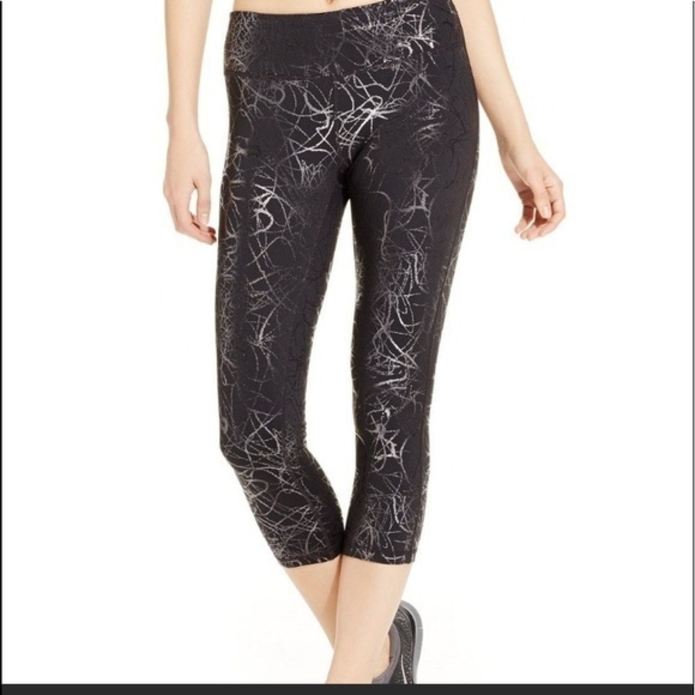 Ideology Black Capris Leggings w Silver Graffiti